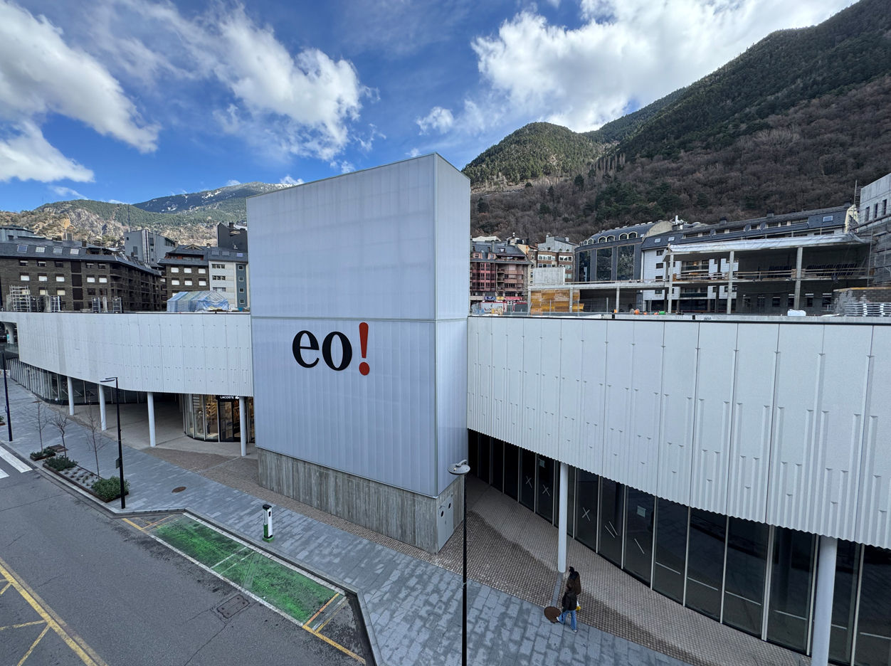 /content/dam/visitandorra/ca/assets/images/què-fer/compres/shopping/1252X936complex-andorra-EO.jpg