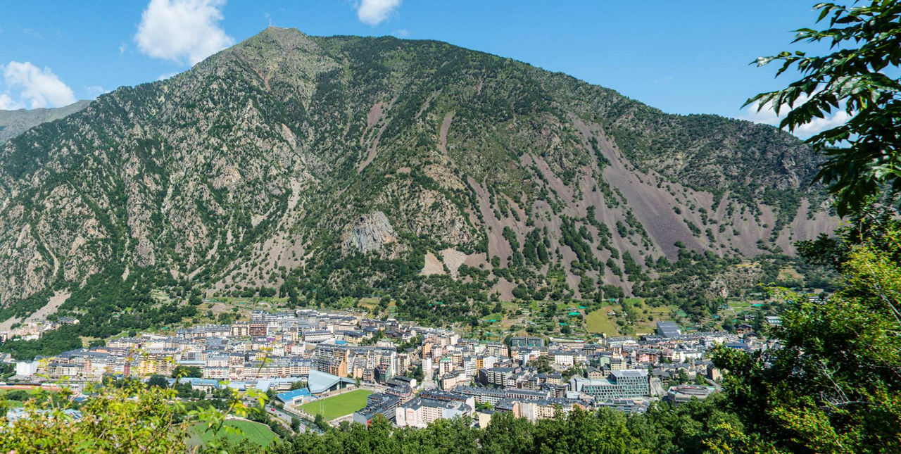 1906x960-itinerari-cultural-andorra-la-vella.jpg