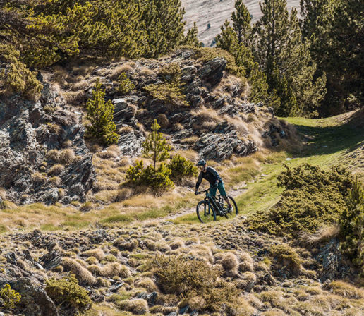 /content/dam/visitandorra/ca/assets/images/què-fer/natura/ciclisme/empreses-/516X448_e-bike-grandvalira.jpg