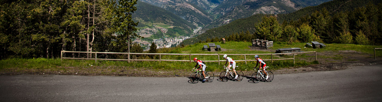 7666d0c5f253-1920x516-ruta-de-ciclisme-21-encamp-collada-de-beixalis.jpg