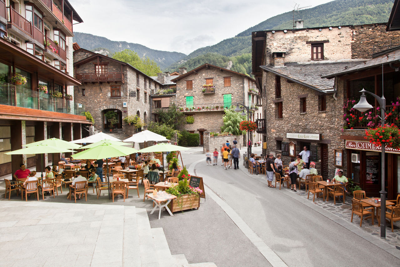 /content/dam/visitandorra/ca/assets/images/què-fer/gastronomia/terrasses-gastronòmiques-estiu/AAT_20110831_0147.jpg