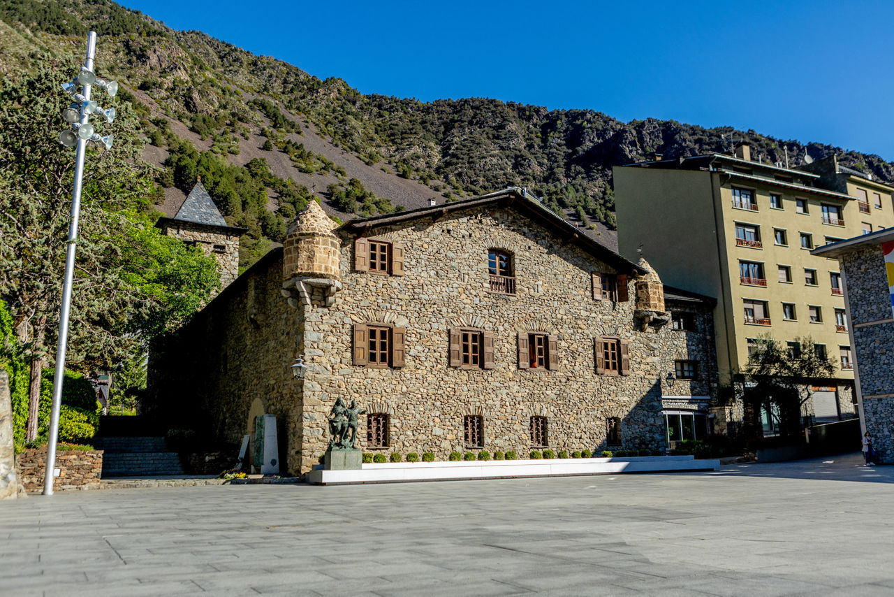Andorra-la-Vella-casa de la vall_.jpg