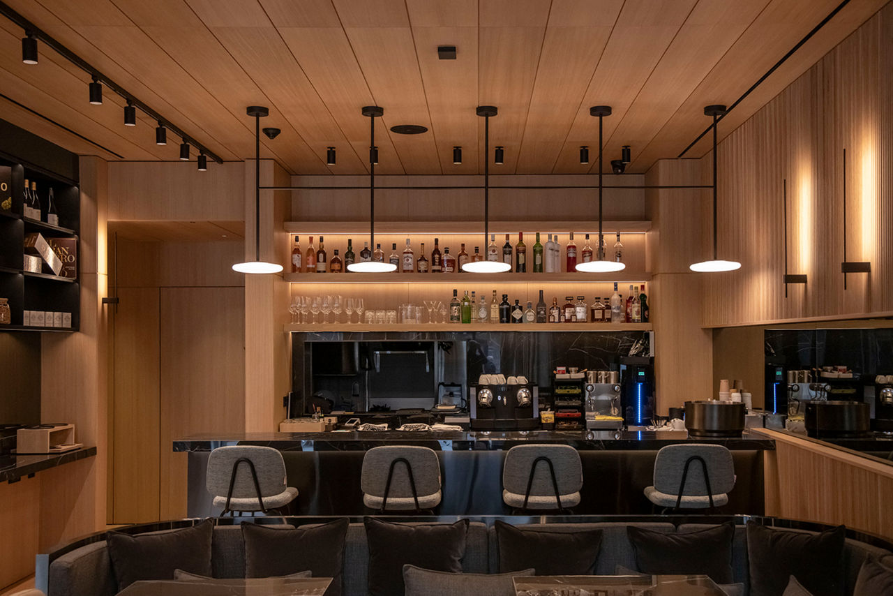 BAR.jpg
