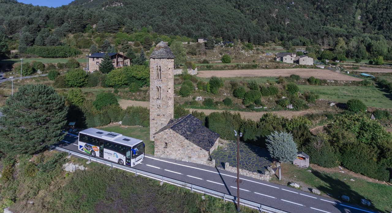 /content/dam/visitandorra/ca/assets/images/què-fer/cultura/bus-turístic/DJI_0064_20170920_dron_bus_turistic.jpg