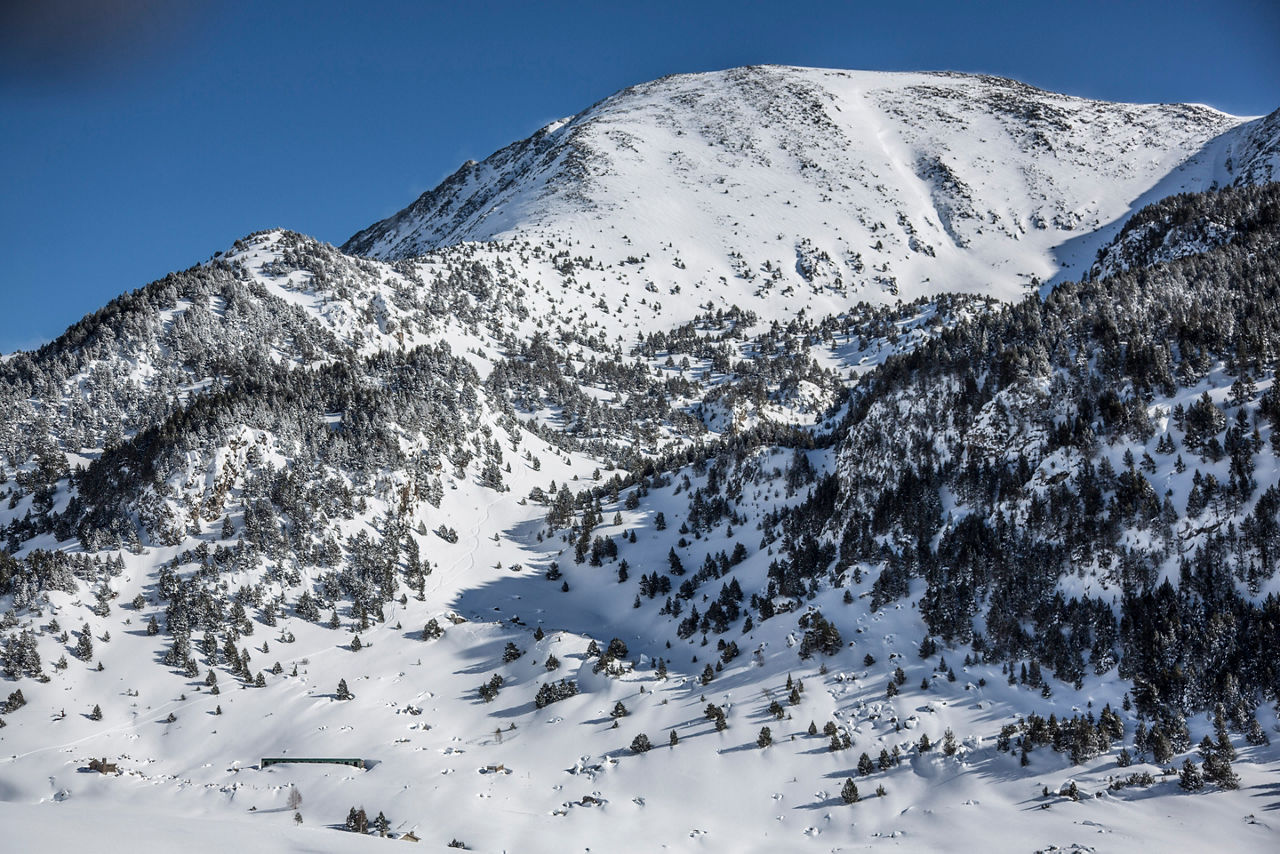 Descens Freeride Alt del Griu canal NO i collada d'Entinyola (3).jpg