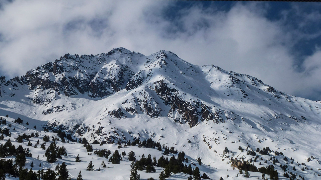 Descens Freeride Pic Alt del Cubil corredor nord (1).jpg