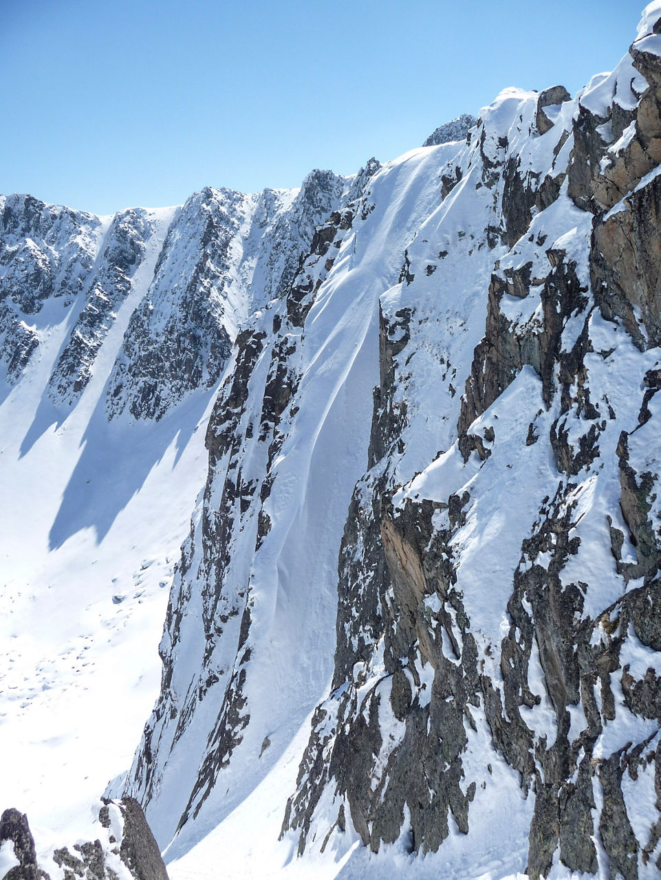 Descens Freeride Pic de Pedrons Corredor Est (3).jpg