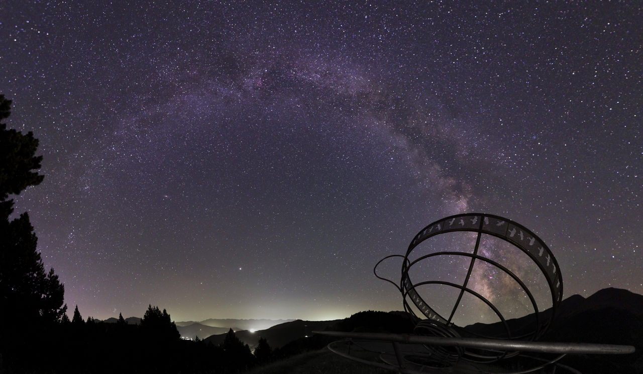 /content/dam/visitandorra/ca/assets/images/què-fer/natura/distribuidora-natura/Foto 3 planets and Pleiades, ANDORRA, Aleix Roig 2022 -min-min-min-min.jpg