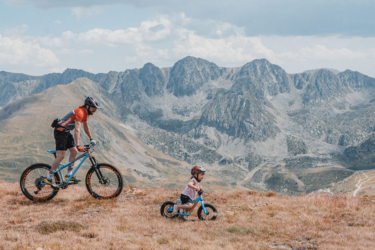 /content/dam/visitandorra/ca/assets/images/què-fer/natura/ciclisme/GV_E-BIKE_1.jpg