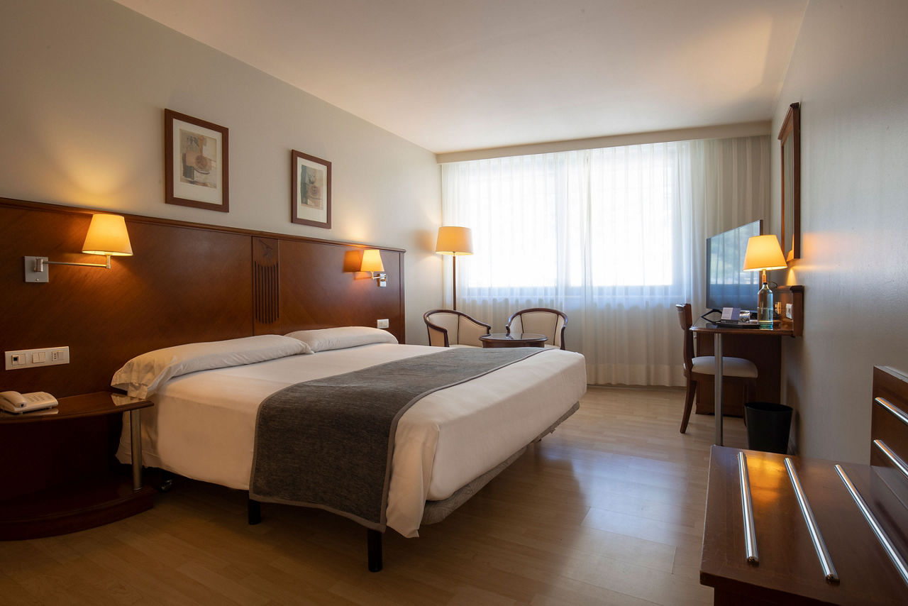 Hotel-Nexta-Escaldes---Double-bed-01.jpg