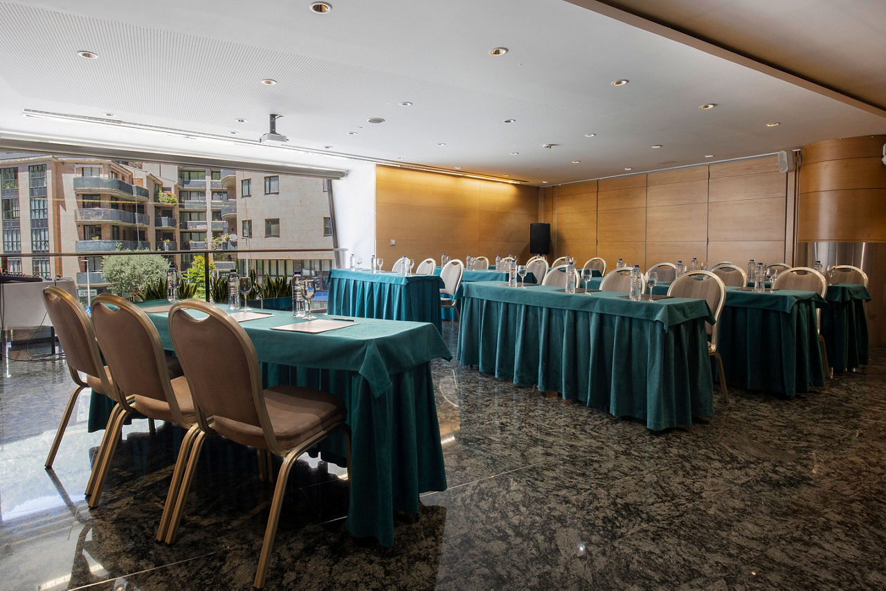 Hotel-Nexta-Escaldes---Sala-Ariadna-02.jpg