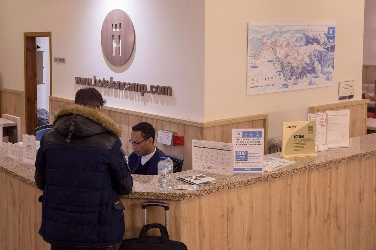 Hotel_Encamp_Recepcion_01.jpg