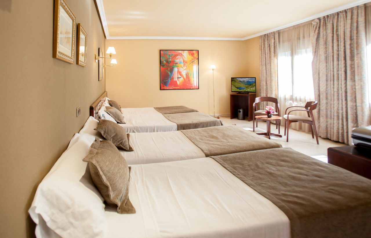 /content/dam/visitandorra/en/assets/images/cfs/hotel/hotel-yomo-imperial/Imperial Familiar quadruples.jpg