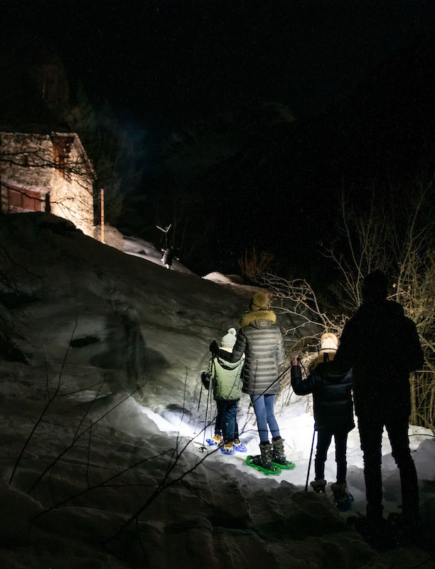 /content/dam/visitandorra/ca/assets/images/experiencies/experiències-de-nit/PARE NOEL BORDA BUNO 2021 nit.jpg