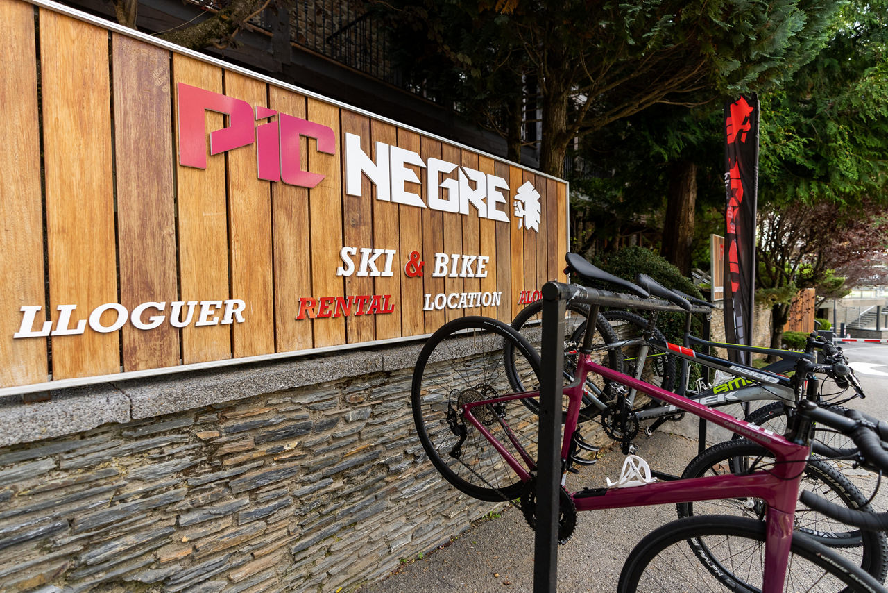 /content/dam/visitandorra/ca/assets/images/què-fer/natura/active-tourism-companies-entities/PIC NEGRE.jpg