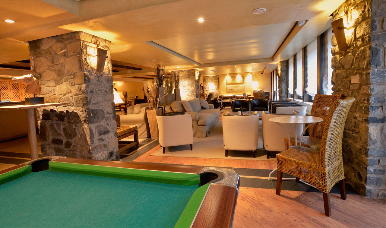 Patagonia Salon billar.JPG