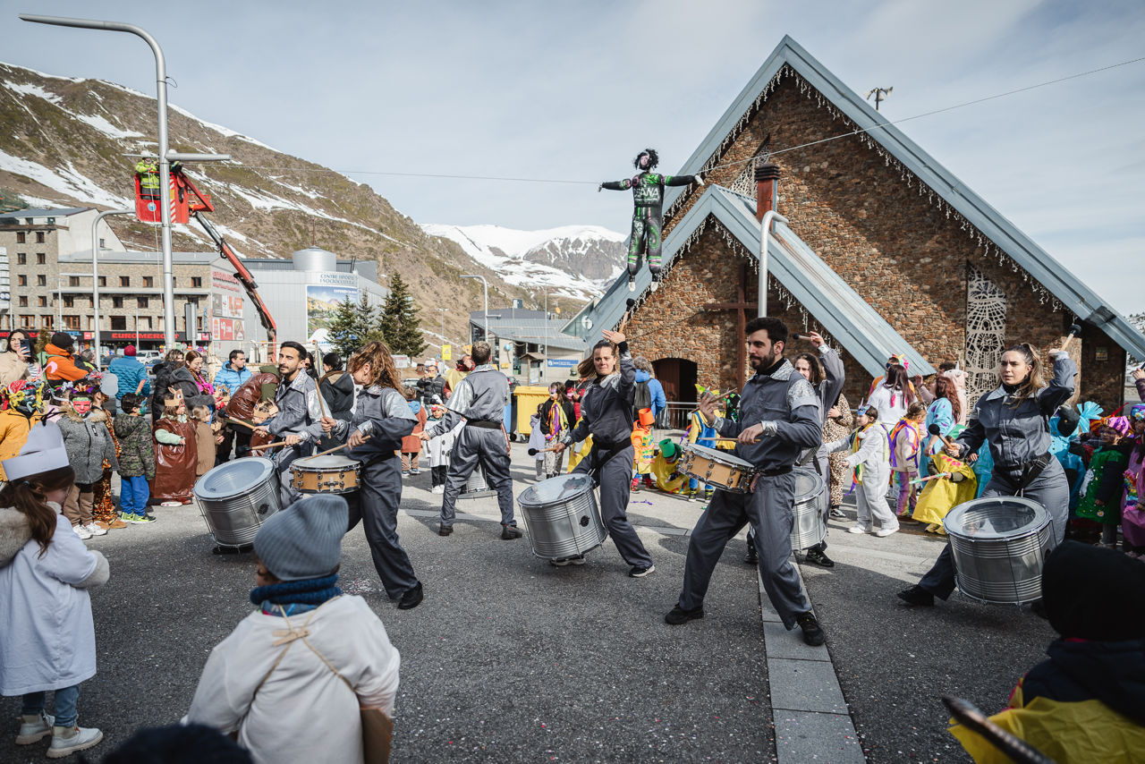 RUA-BATUCADA NEXT ART + PENJADA CARNESTOLTES - CARNAVAL PAS DE LA CASA 2025  - 75.jpg