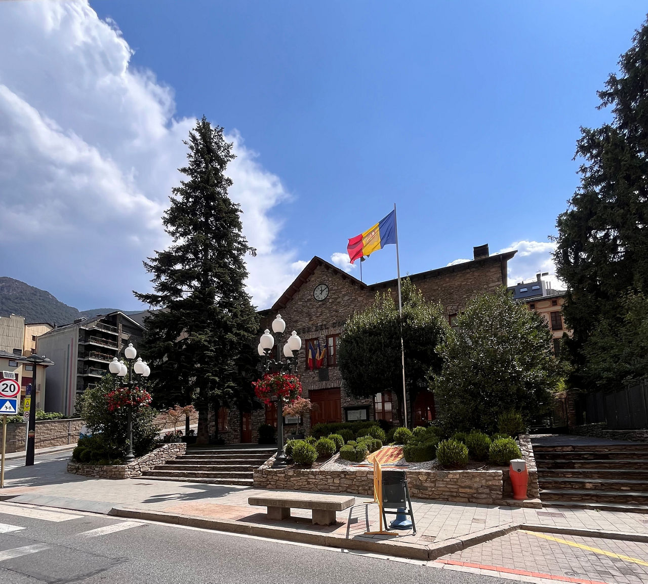 Ronda_Laurediana_Casa_Comuna_2.jpg
