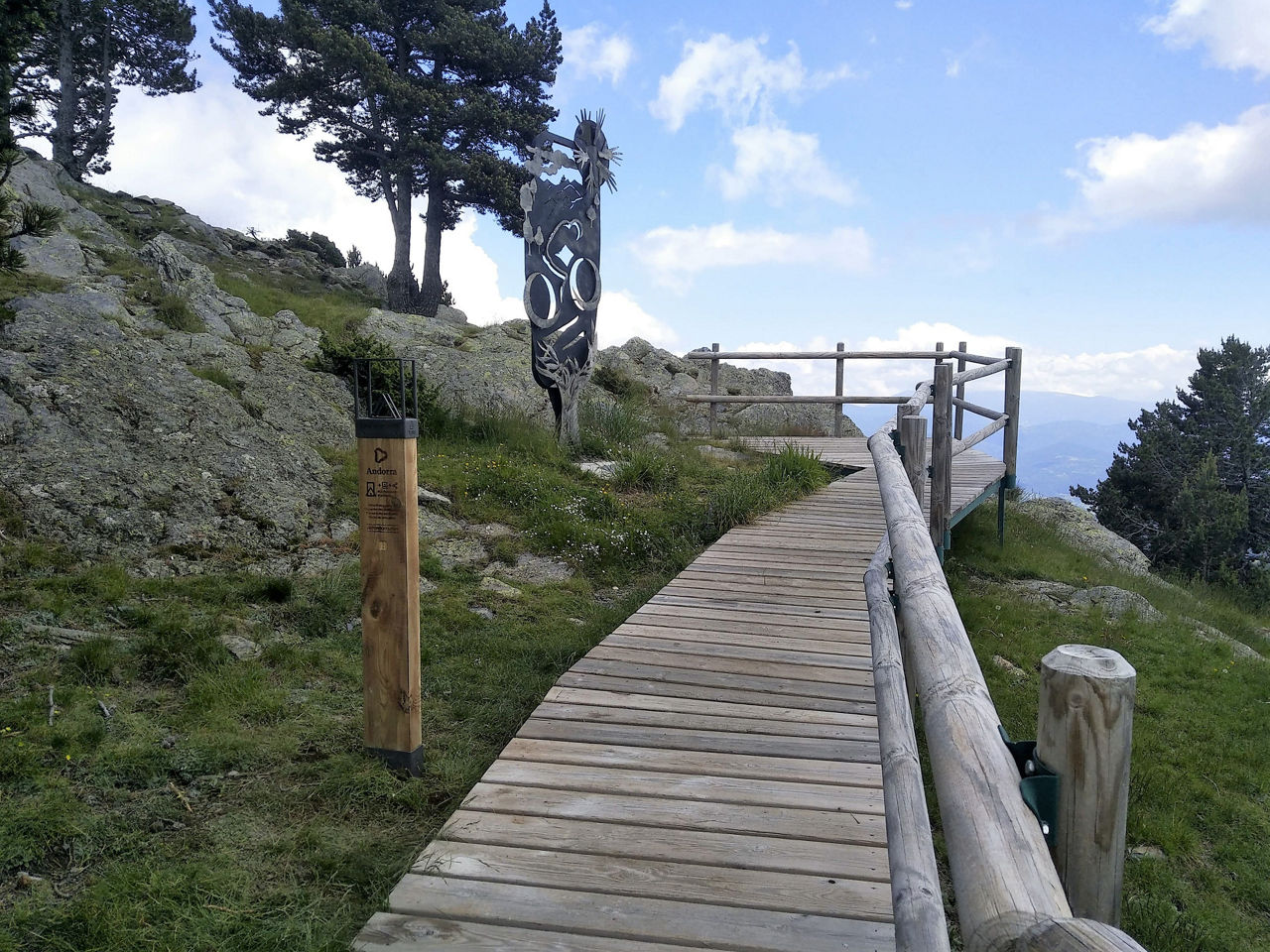 /content/dam/visitandorra/ca/assets/images/què-fer/cultura/cultural-itineraries/sant-julia-de-loria/Sant Julià 3 Coll de la Gallina - Purito.jpg