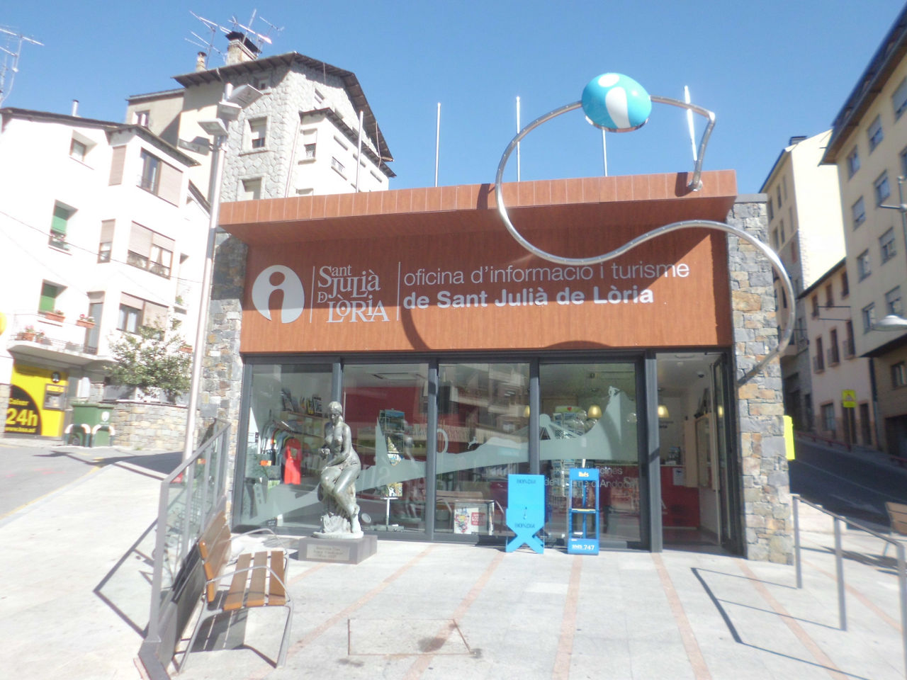 /content/dam/visitandorra/ca/assets/images/planifica/informació-per-al-visitant/oficines-de-turisme/Sant Julià de Lòria.JPG