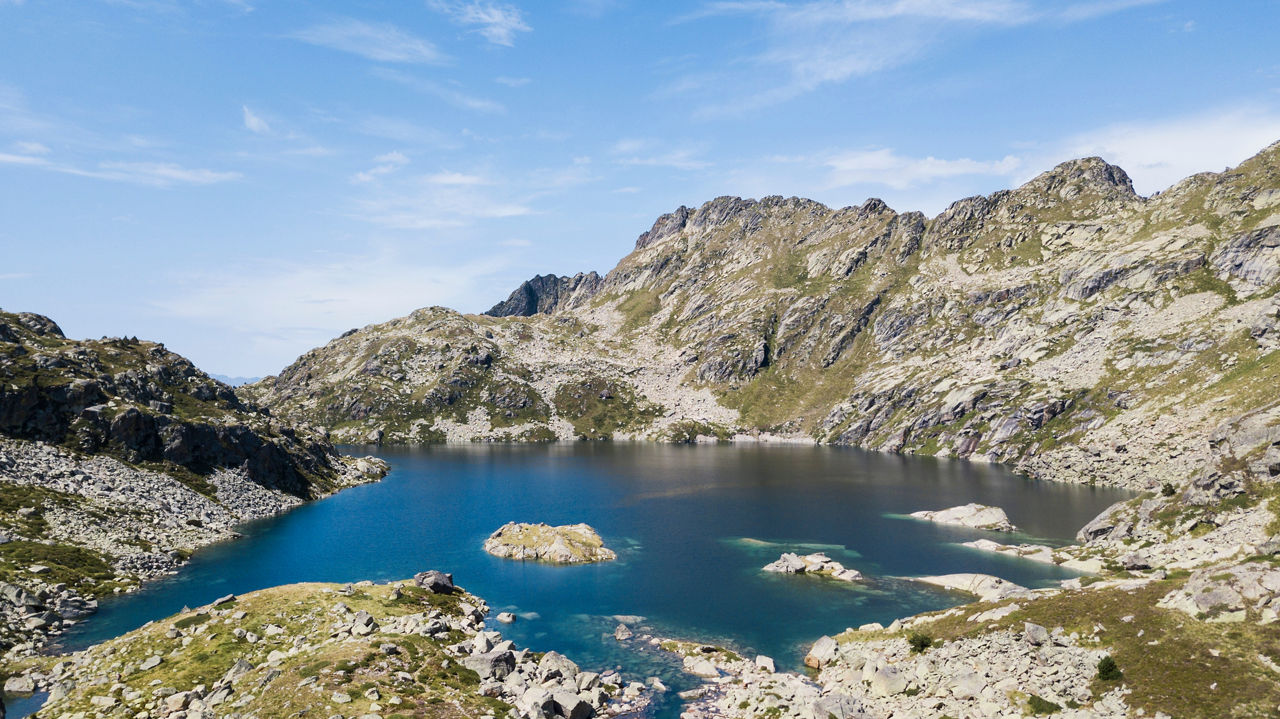 /content/dam/visitandorra/ca/assets/images/què-fer/natura/rutes-de-muntanya/_ERV5921_24082017_accessoris_muntanya (2).jpg