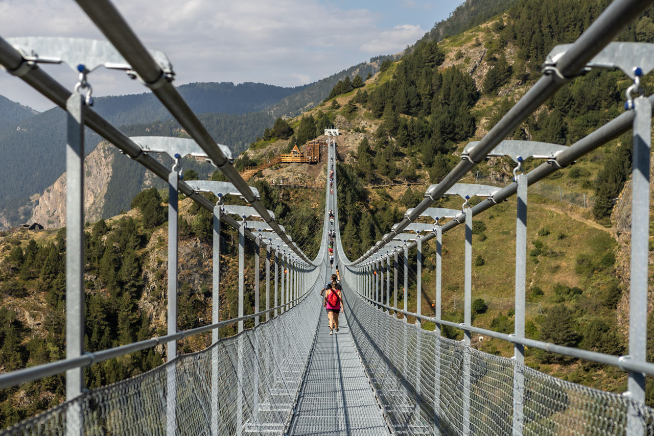 /content/dam/visitandorra/ca/assets/images/experiencies/atypical-estiu/andorraworld-andorra-turisme-pont-tibeta-carolina-desantis-TKNA7540 (5).tif