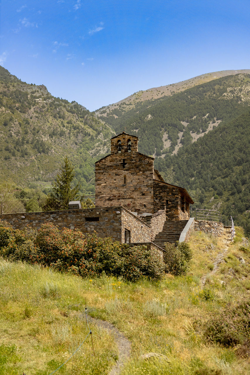 /content/dam/visitandorra/ca/assets/images/què-fer/cultura/cultural-itineraries/sant-julia-de-loria/andorraworld-desantis-carolina-2024-nagol--Sant-julia-de-loria-3V7A0493.jpg