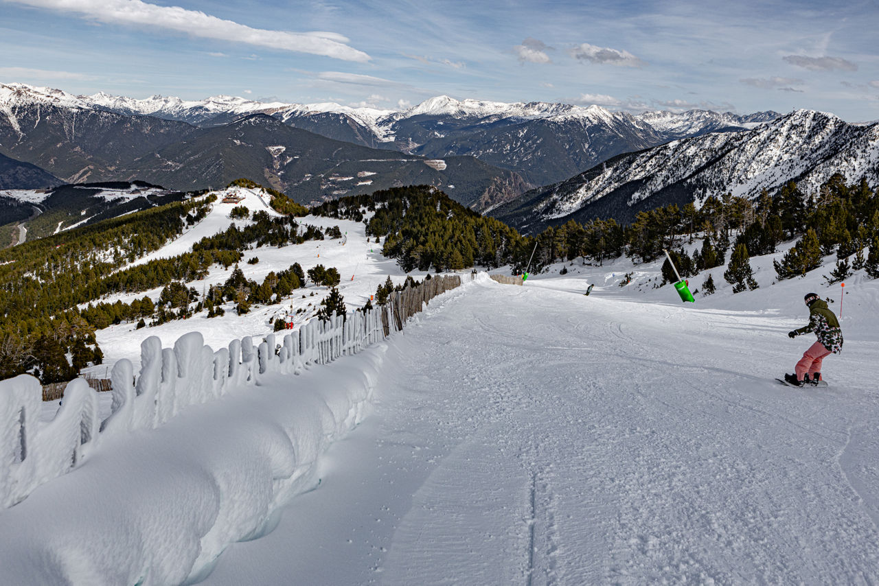 /content/dam/visitandorra/ca/assets/images/què-fer/natura/esqui/estació-esquí-pal-arinsal/andorraworld-visit-andorra-carolina-de-santis-2024, esqui, hivern, horitzontal, neu, Pal Arinsal, pistes, pistes esquí, ski-3V7A7882.jpg