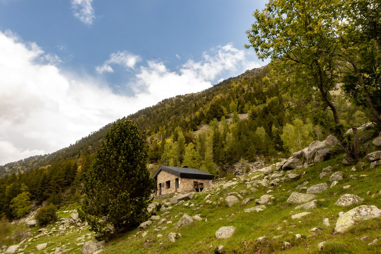andorraworld-visit-andorra-refugi-font-verd-de-santis-carolina-3V7A9350.jpg
