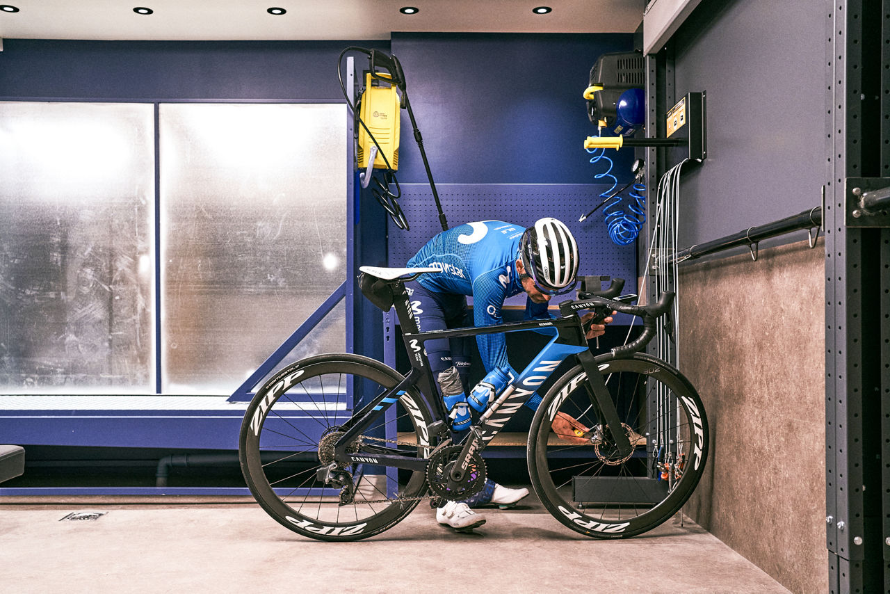 /content/dam/visitandorra/ca/assets/images/què-fer/gastronomia/cycling-friendly-establishments/bicicleta reparacio.jpg