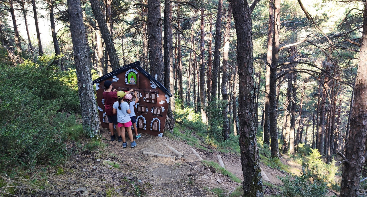 /content/dam/visitandorra/ca/assets/images/què-fer/cultura/cultural-itineraries/sant-julia-de-loria/cami de la senyoreta_sant julia de loria.jpg