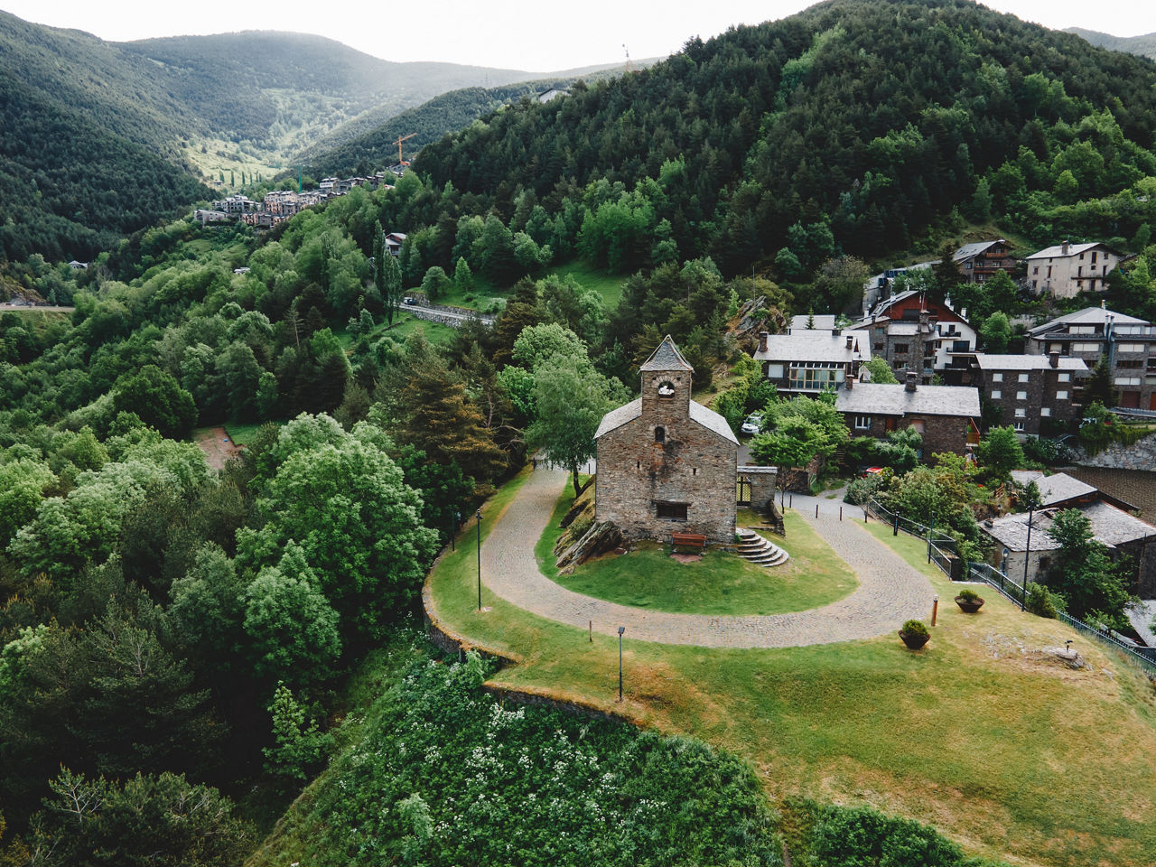 /content/dam/visitandorra/ca/assets/images/home/cristofol anyos.jpg