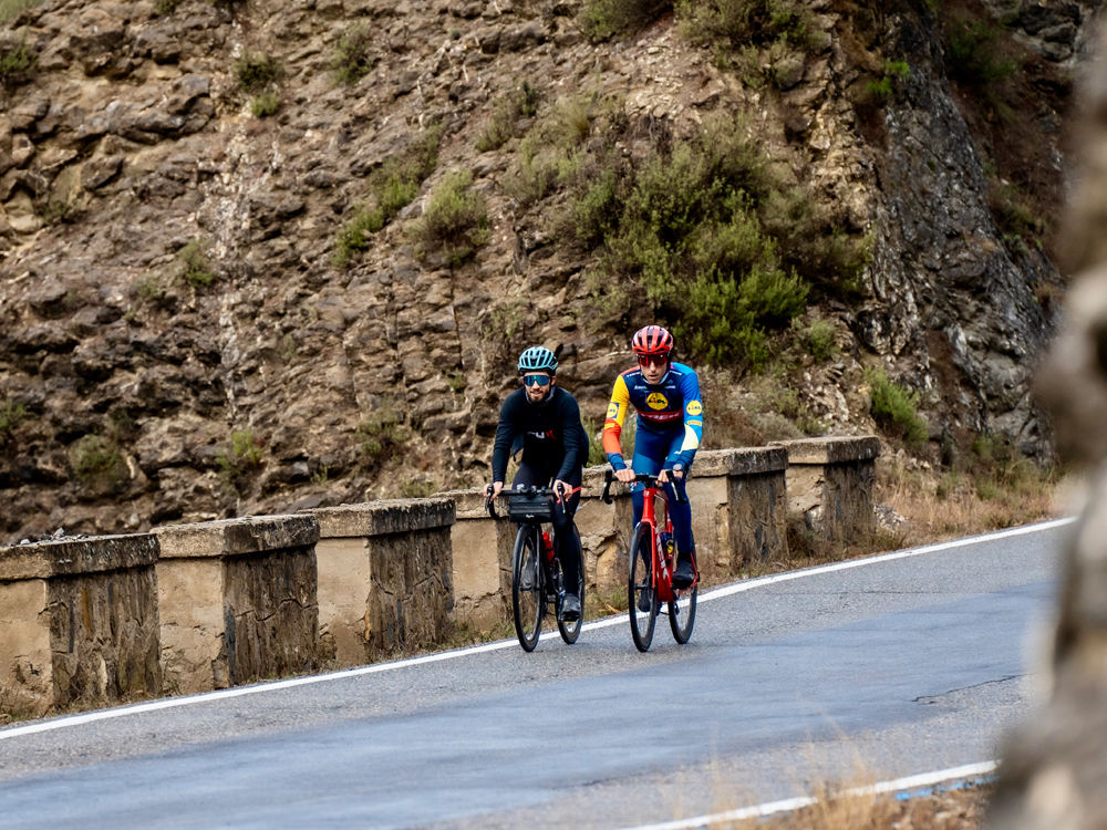 d55d9f001fff-1000x750-andorra-cycling5.jpg