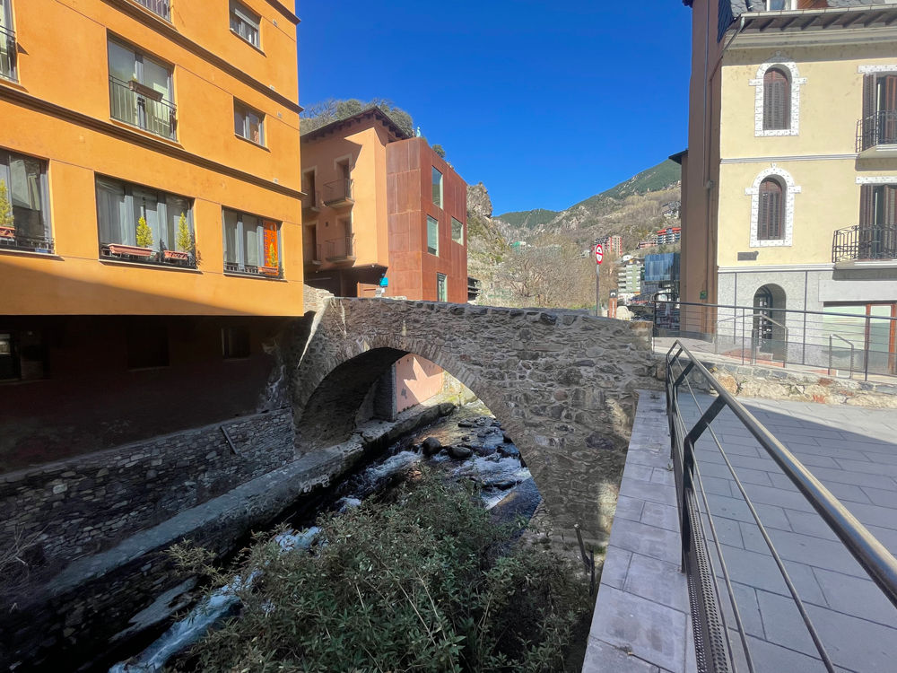 d99c2727c264-1000x750-pont-engordany3.jpg