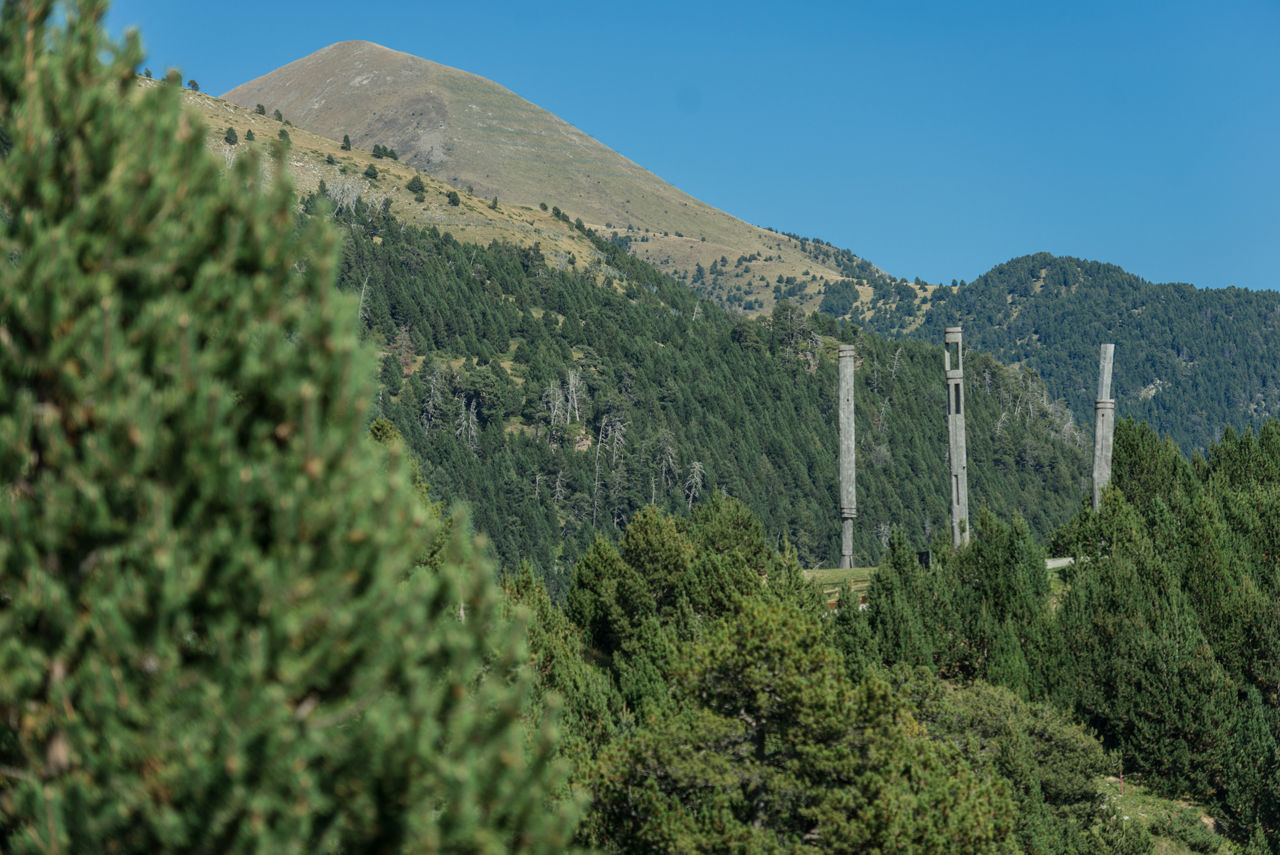 /content/dam/visitandorra/ca/assets/images/què-fer/cultura/cultural-itineraries/canillo/escultures_formes_autogeneradores_canillo_.jpg