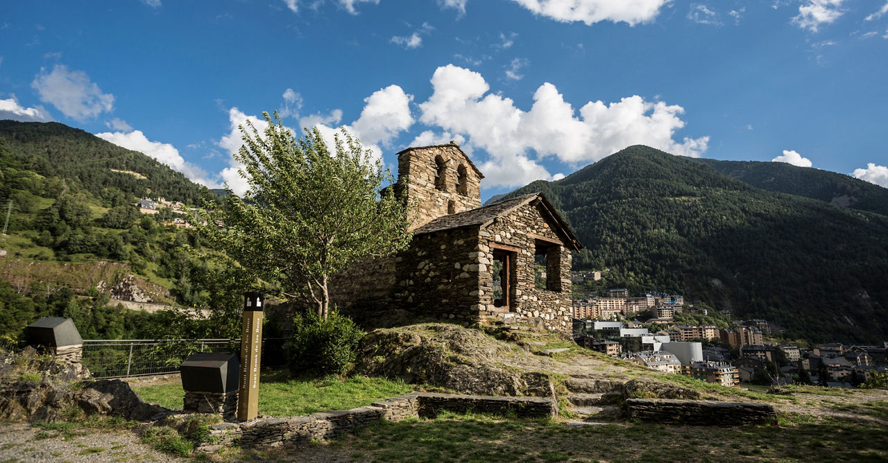 /content/dam/visitandorra/ca/assets/images/què-fer/cultura/cultural-itineraries/encamp/esglesia sant roma de les bons_encamp.jpg