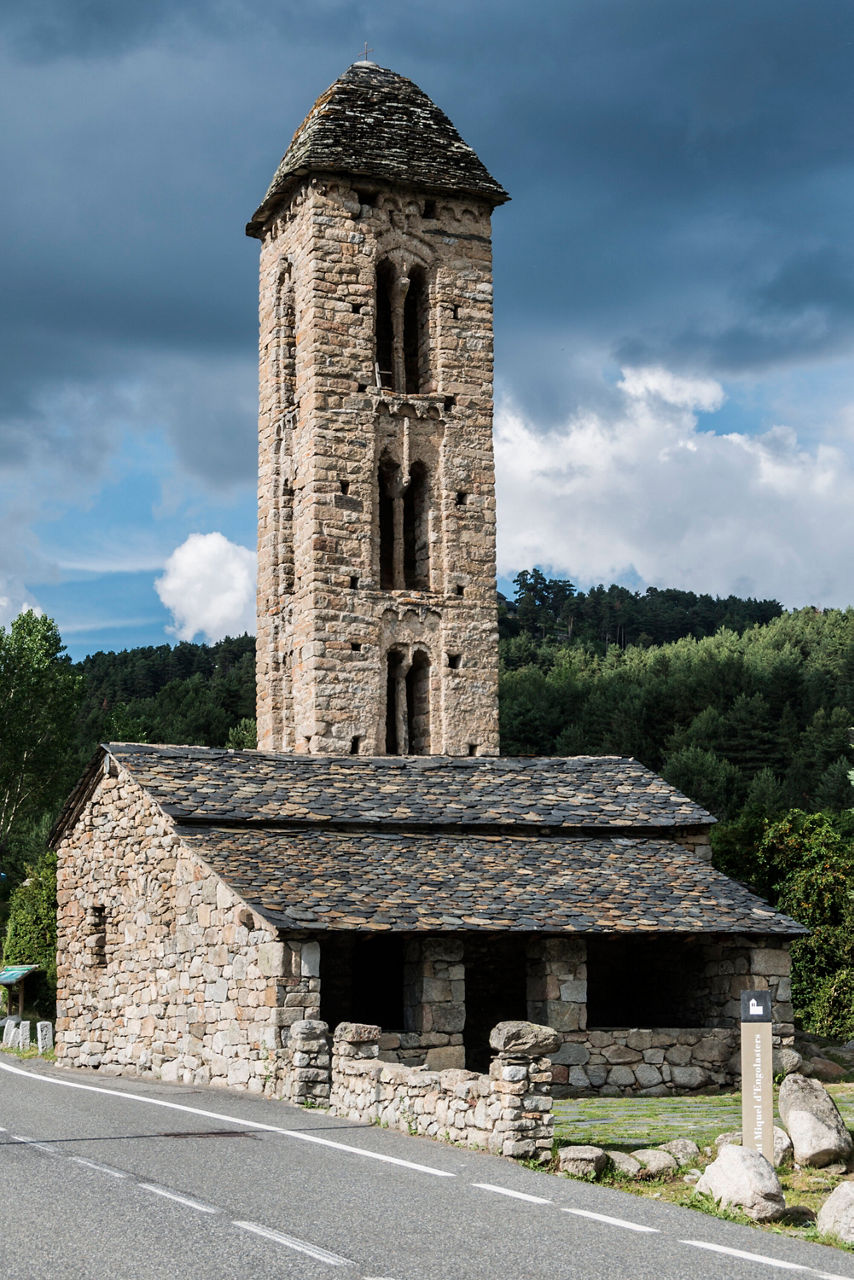 /content/dam/visitandorra/ca/assets/images/què-fer/cultura/cultural-itineraries/escaldes-engordany/esglesia_sant miquel engolasters escaldes engordany.jpg