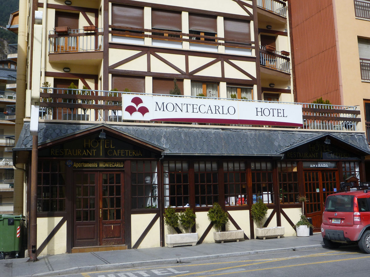 hotel-montecarlo.jpg