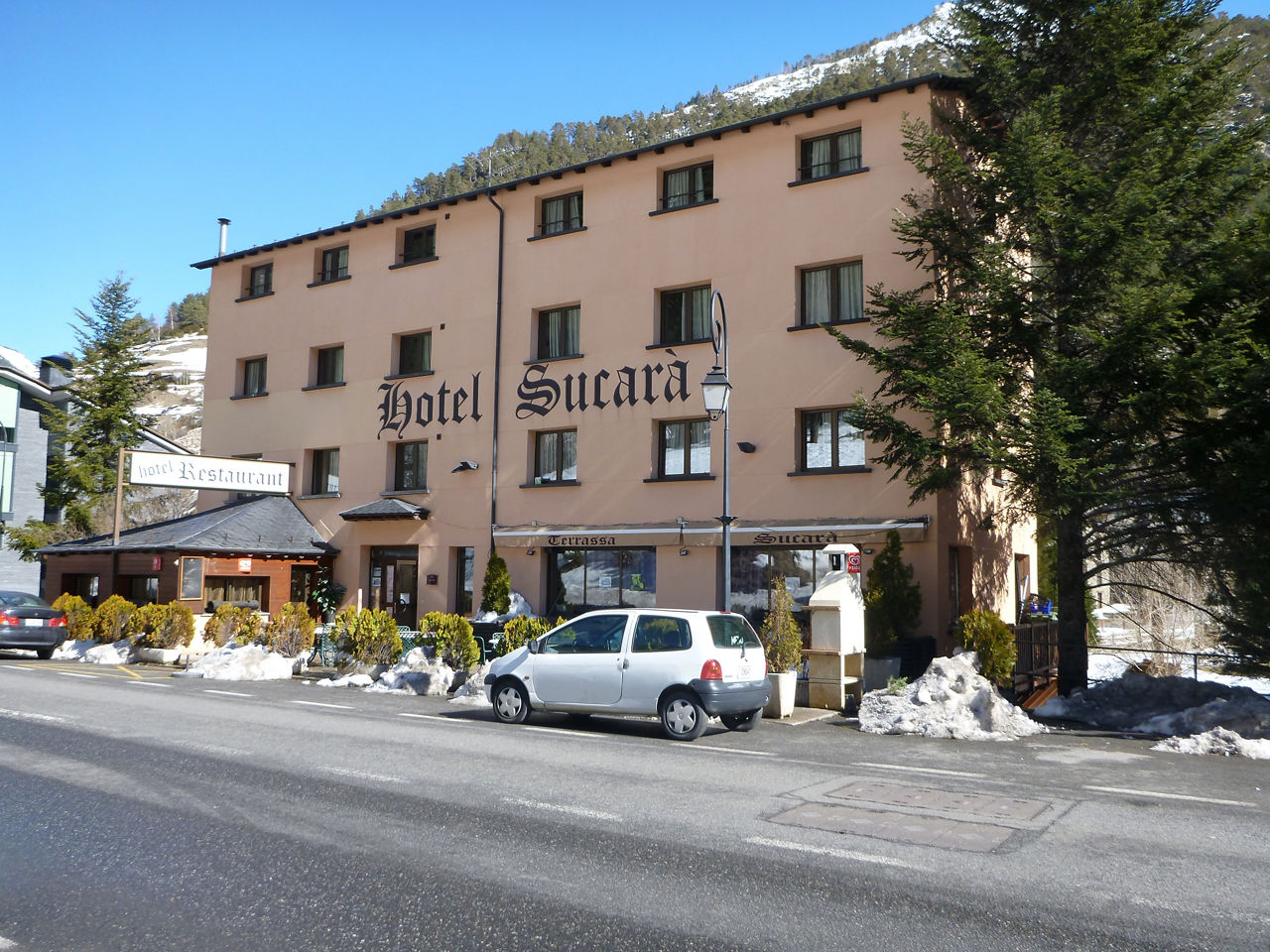 hotel-sucara.jpg