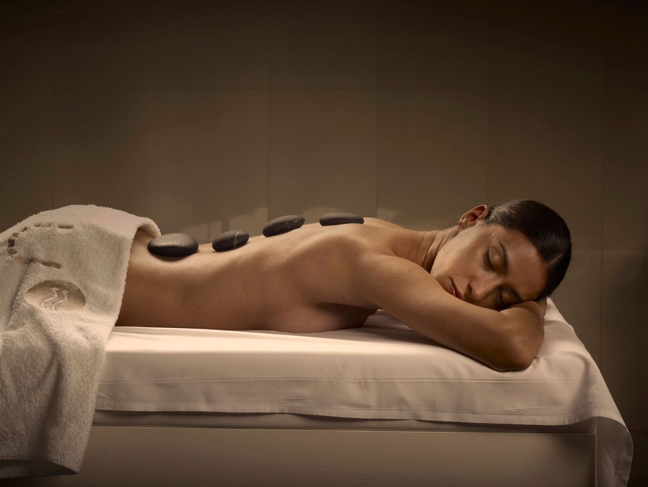 /content/dam/visitandorra/ca/assets/images/què-fer/relax/distribuidora-relax/massatge Geotermal.jpg