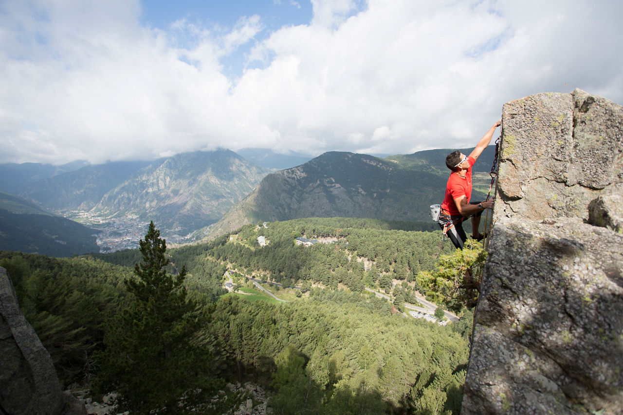 /content/dam/visitandorra/ca/assets/images/què-fer/natura/itineraris/mcn_130831_5105_escalada_agulles_engolasters.jpg