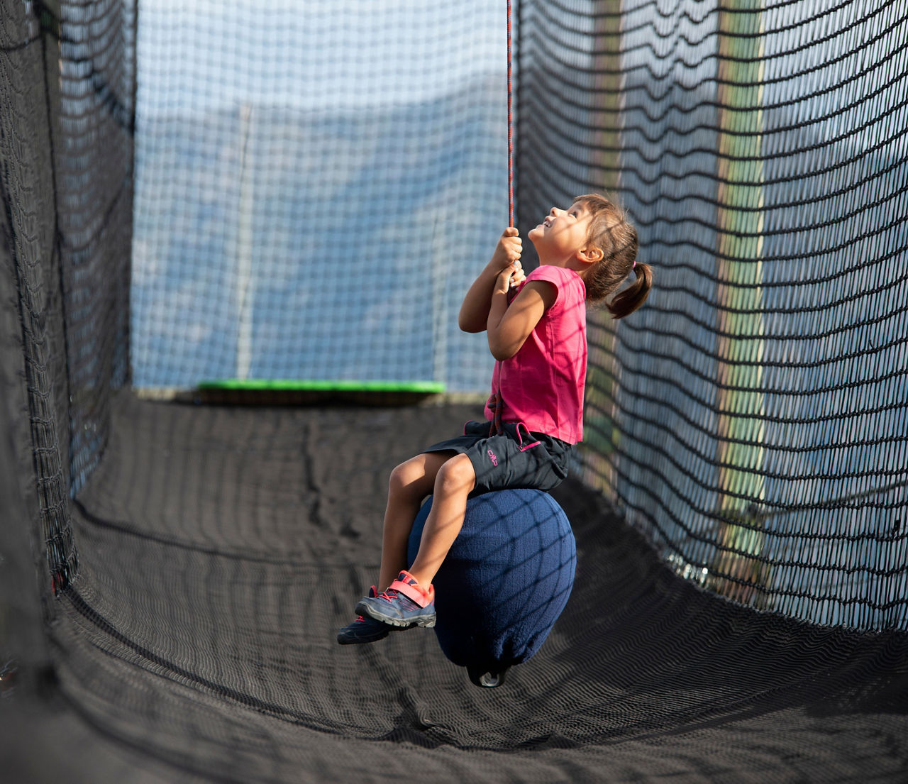 /content/dam/visitandorra/ca/assets/images/què-fer/natura/naturland-estiu/mini tirolina kids 1.jpg