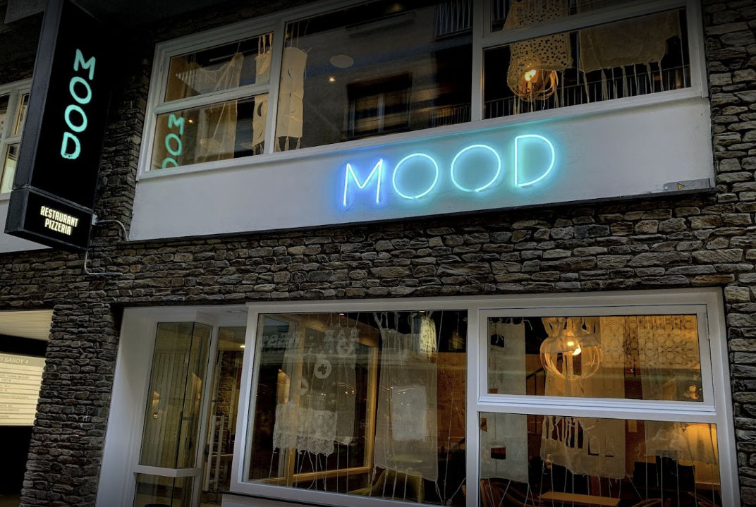 mood exterior.png