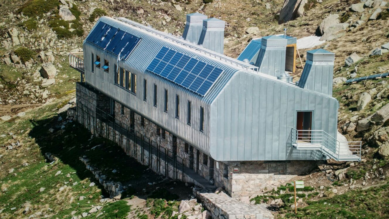 refugi_illa_nou_exterior.jpg