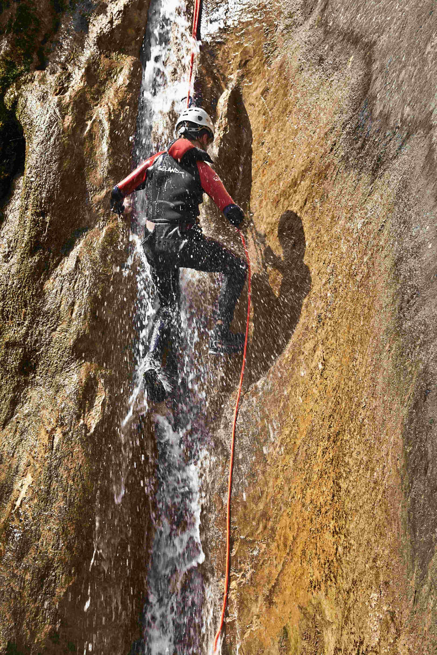 /content/dam/visitandorra/ca/assets/images/què-fer/natura/active-tourism-companies-entities/roc roi_ordino_segudet_barranquisme.jpg