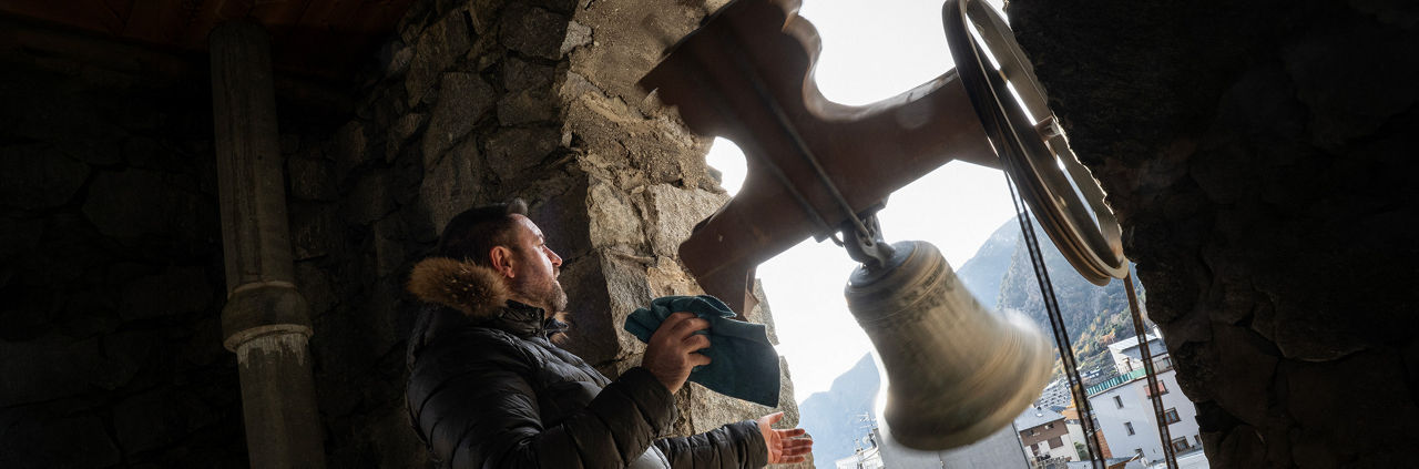/content/dam/visitandorra/ca/assets/images/què-fer/natura/natural-andorra-the-romanesque-legacy/tradition-and-bells/tradicio i campanes horitzontal 1 - retocada.jpg