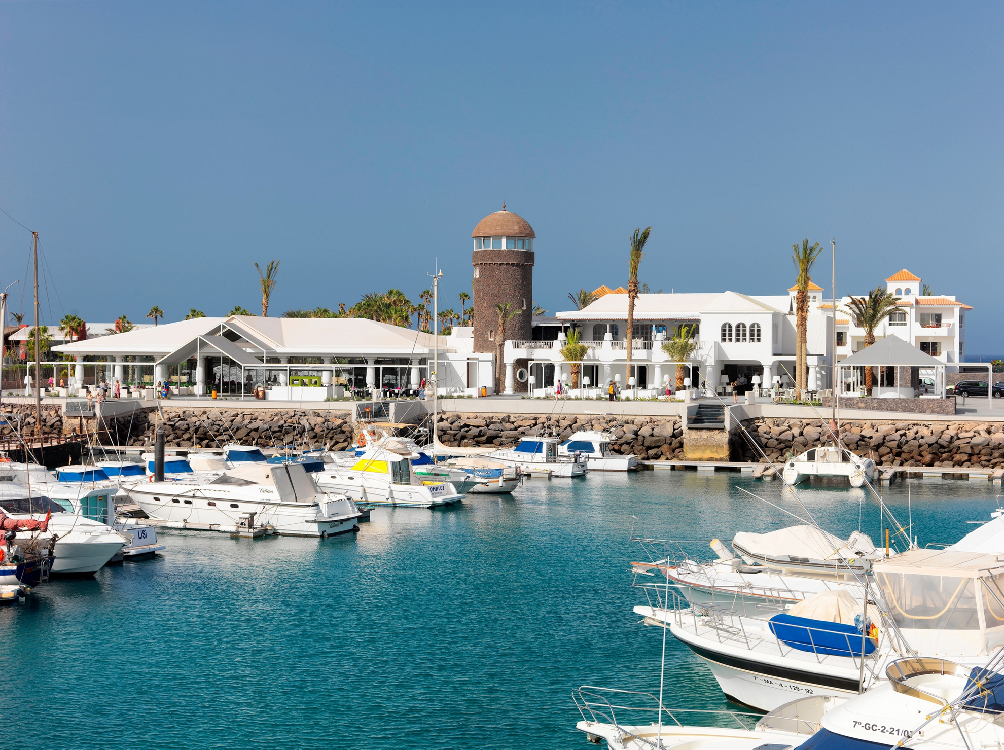 Copyright uses for Roger Mendez Photoetegraphy and Barcelo Hotels
