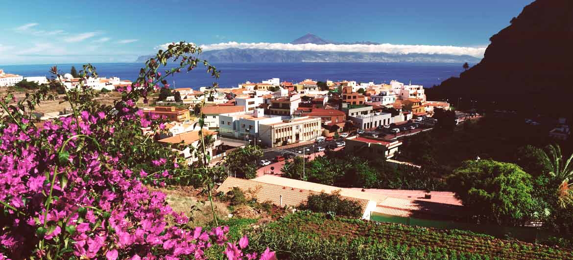 Bei einem Ausflug von Teneriffa nach La Gomera muss man unbedingt das Valle Gran Rey besuchen.
