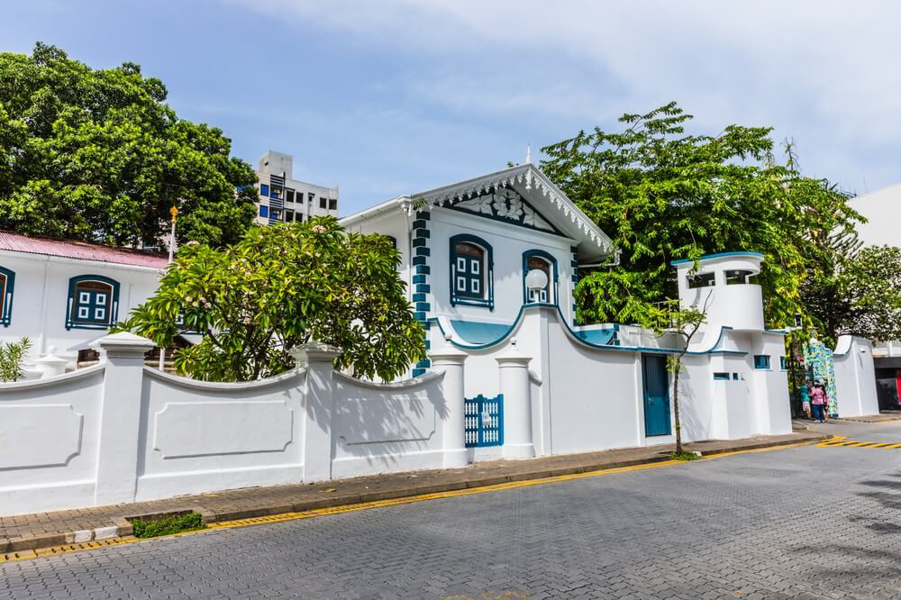 Grand Friday Mosque: A sideways on close-up of the entrance to the mosque