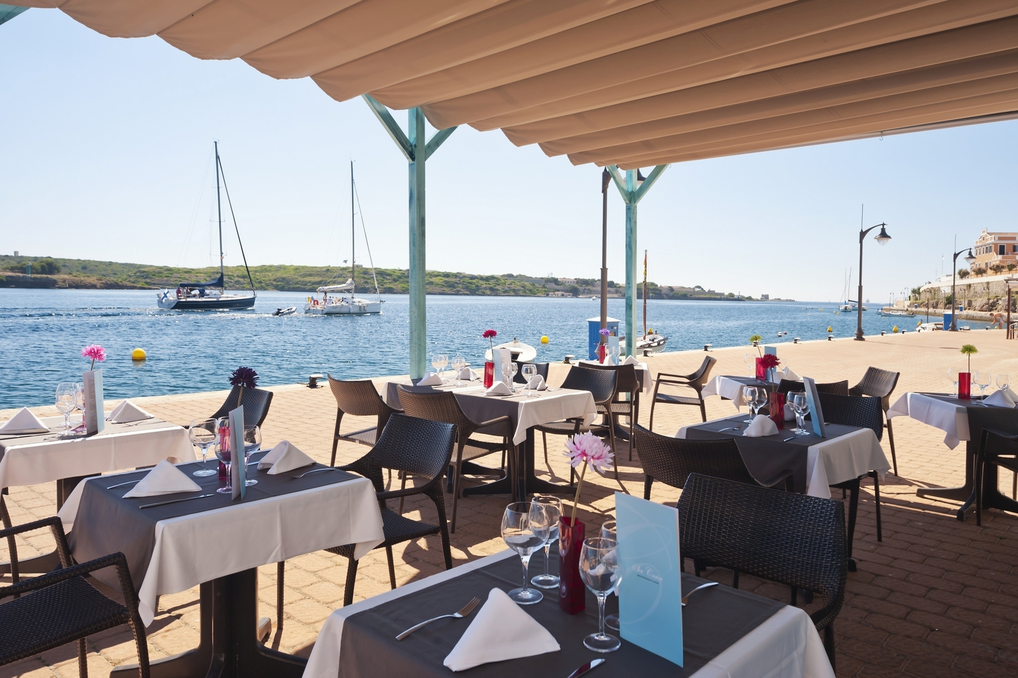 The beachfront dining options at Barceló Hamilton Menorca